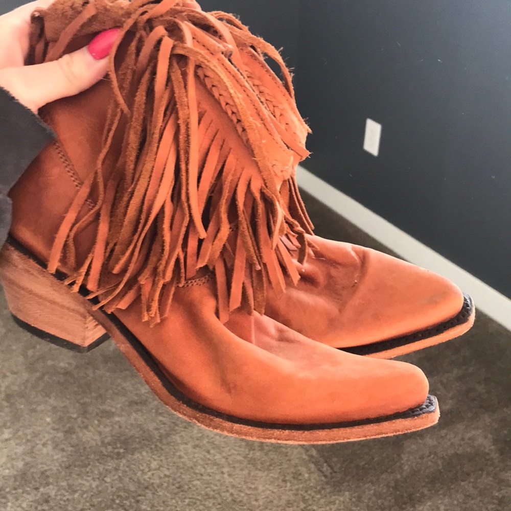 COPY - Burnt orange boots with tassels